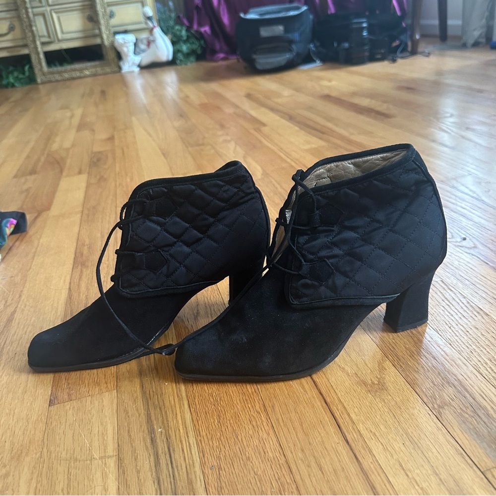 Vintage 80s does Victorian boots - Picture 2 of 5